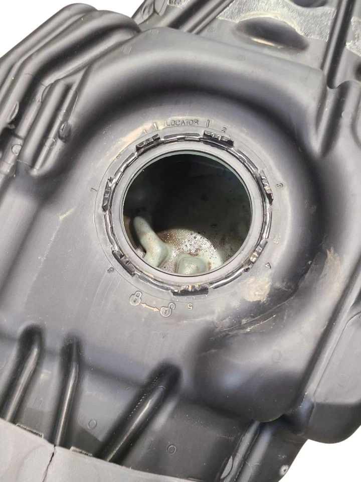 Tanque de combustible VIN J 11º dígito limitado compatible con 07-17 ACADIA 608729 Foto 2 de 4