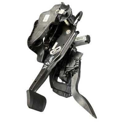 2019-2024 RAM 1500 NEW STYLE  POWER ADJUSTABLE ACCELERATOR / BRAKE PEDAL OEM