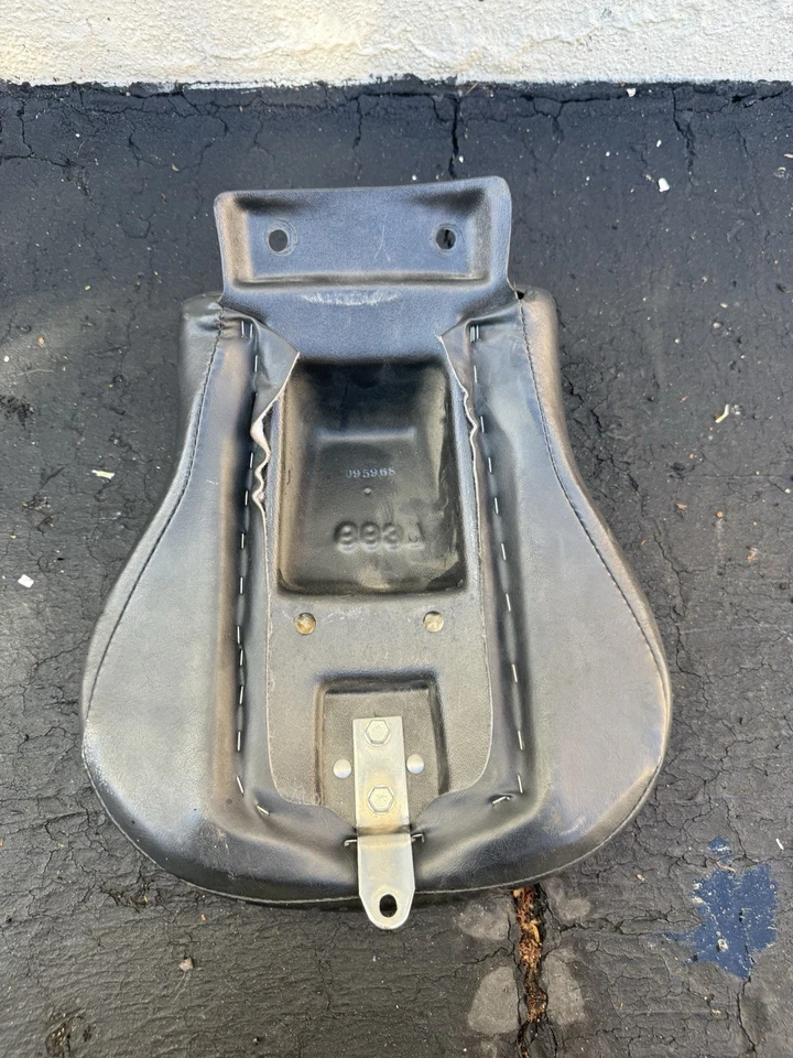 Harley-Davidson Passenger Seat with Backrest & Luggage Rack – Genuine HD - Image 4 of 4