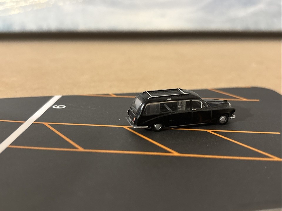 Corbillard Daimler DS420 Noir - Miniature Oxford Diecast 1:148, échelle N (Neuf Sous Blister)
