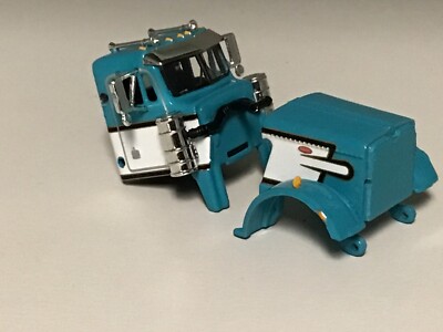 DCP 1/64 PETERBILT TEAL WHITE BLACK 359 DAY CAB SET W/ VISOR