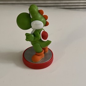 Yoshi Amiibo Super Mario Bros. Series - Red Base Figure Nintendo NES