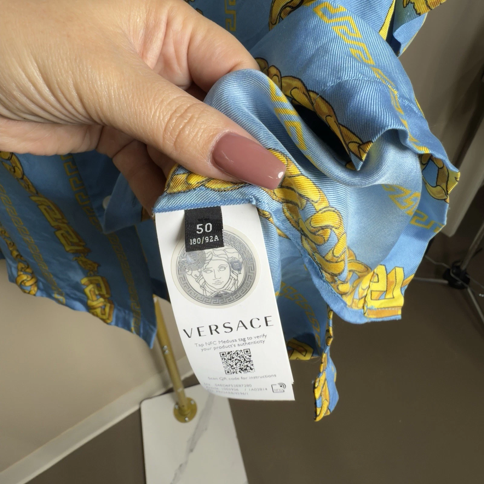 Camicia uomo in seta Gianni Versace Couture. Taglia 50. Blu E Giallo