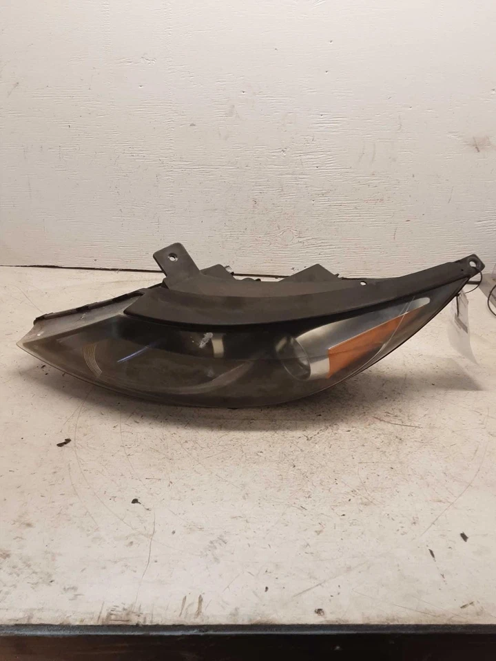 Used Left Headlight Assembly fits: 2014 Kia Sportage Canada market fog lamps L. Foto 2 de 4