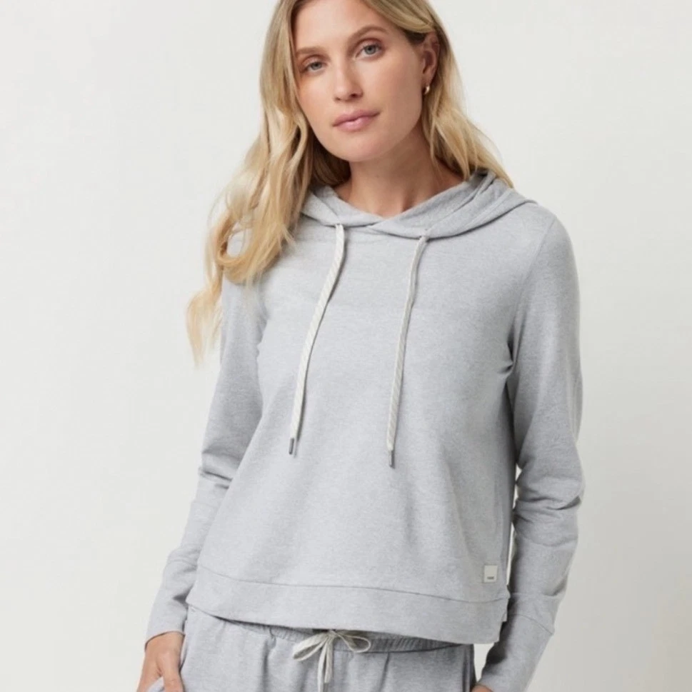 Vuori Halo Essential Hoodie Heather Grey VW271 Womens Small Relaxed Pullover