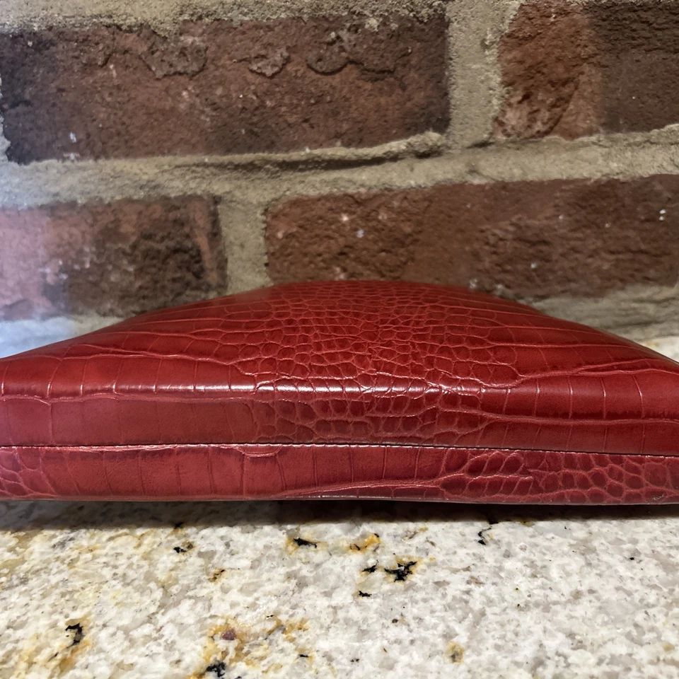 Cartera Banana Republic media luna crock en relieve Foto 4 de 4