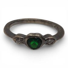925 Sterling Silver Green Stone Heart Setting 3-Stone Ring Size 4 1.73g Stylish