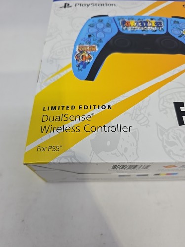 PlayStation 5 DualSense Wireless Controller Fortnite Limited Edition - Picture 6 of 7