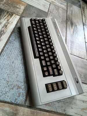 Funktionierender Commodore 64 C64 CBM64 Datensatz und Netzteil Vintage Retro