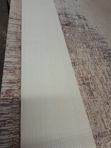Chapa de madera de fresno figurada - 1 HOJA DE MADERA NATURAL - 2320mm x 145mm - Imagen 3 de 7