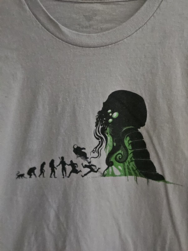Cthulhu Evolution T-SHIRT L Large Mens Lovecraft Necronomicon 