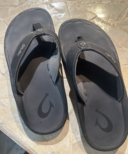 Men’s Olukai Black Flip Flops- Size 8 Eur 41