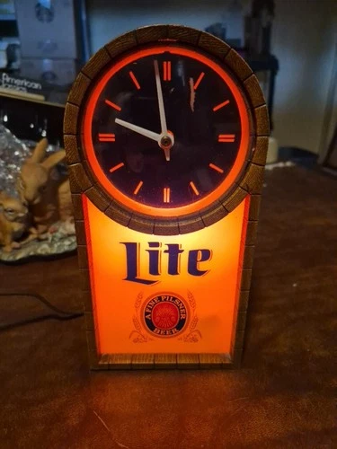 VTG Miller Light Beer Light Up Clock Working Condition Man Cave Decor Bar Sign