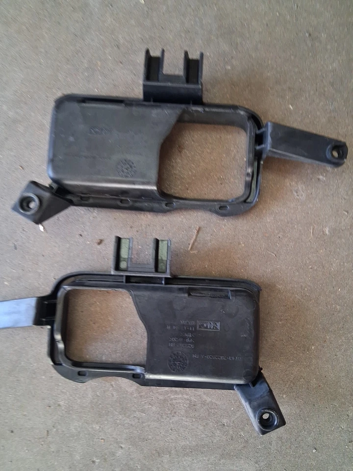 2010-2014 FORD EDGE FRONT DOOR INTERIOR DOOR HANDLE TRIM BEZEL - Image 2 of 4