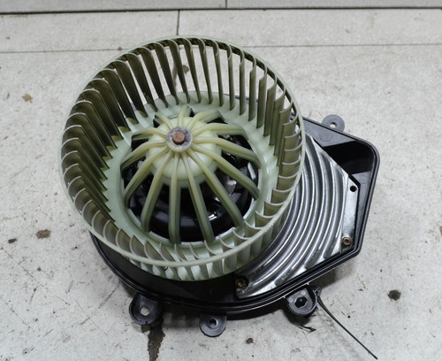VW Passat 3B Variant 1999 Gebläse Motor Heizung 8D1820021 #132955-H217