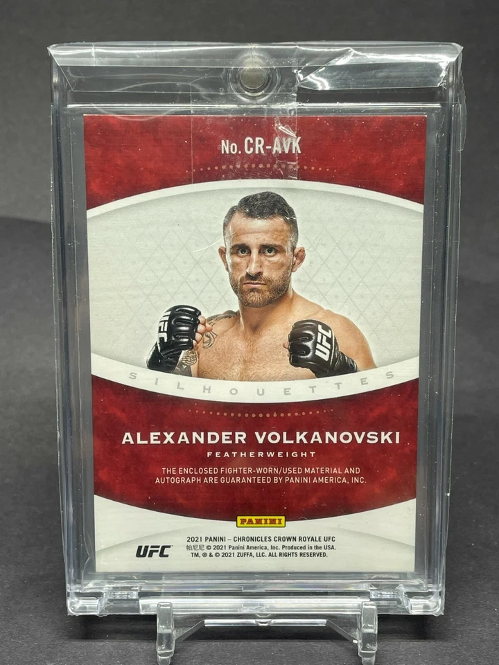PANINI Chronicles UFC 2021 Alexander Volkanovski Crown Royale Silhouettes /10 - Image 2 of 2