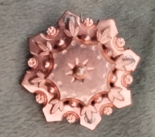 Ancienne Broche Plaqué Or Jaune – Bijou Vintage Sans Marque