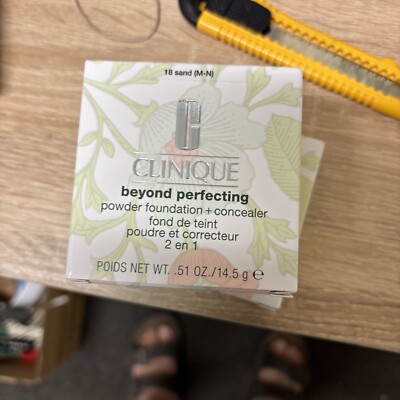 New Clinique Beyond Perfecting Powder Foundation + Concealer 18 Sand