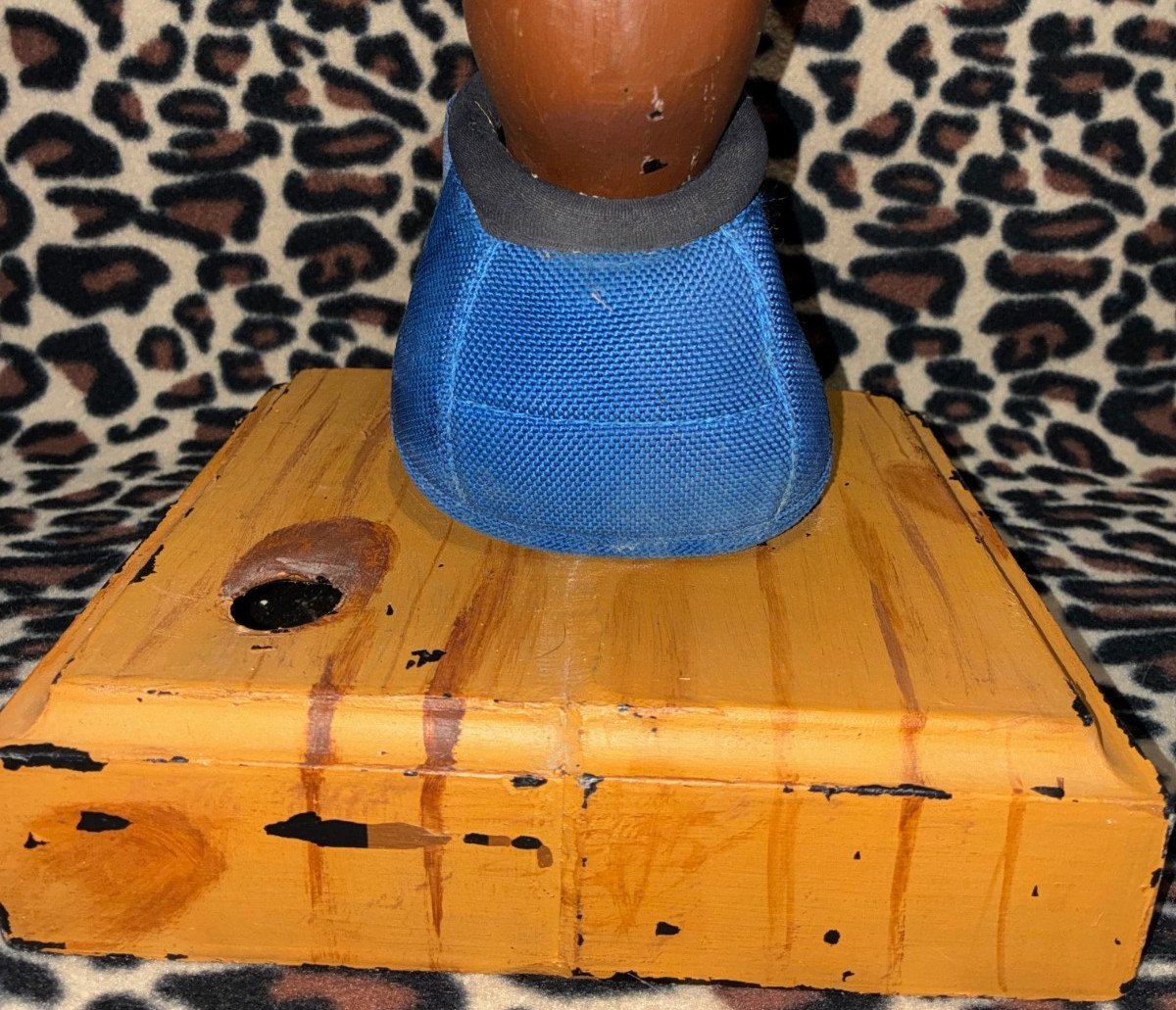 WEAVER LEATHER BLUE MEDIUM BALLISTIC NO TURN BELL BOOTS