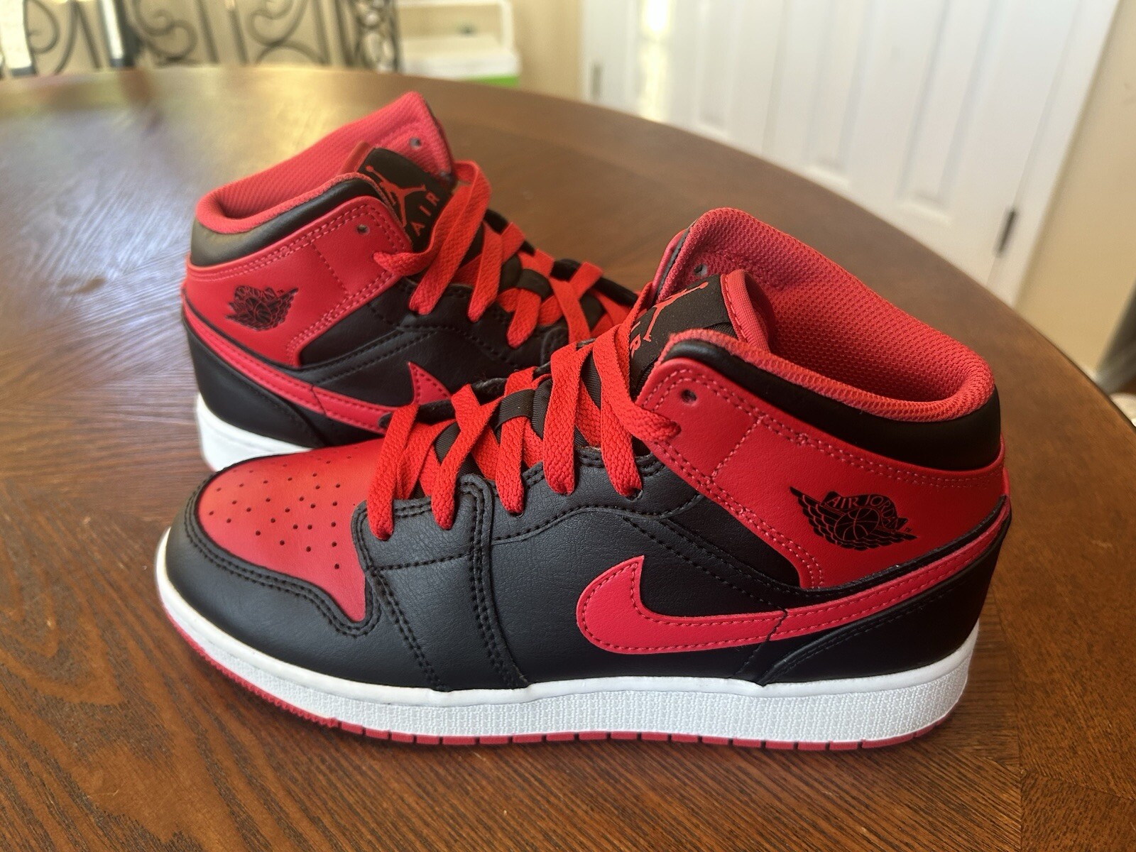 Jordan 1 Alternate Bred Size 6 Youth/Men’s – Like New