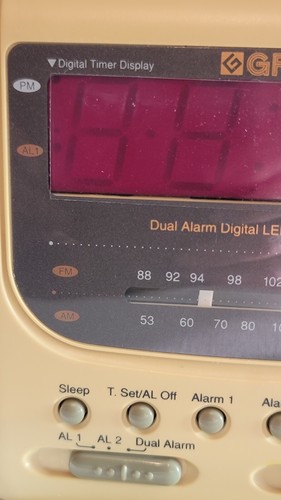 Vintage GPX Dual Alarm Digital LED Clock Radio Model D609S AM/FM Radio Working - Picture 12 of 14
