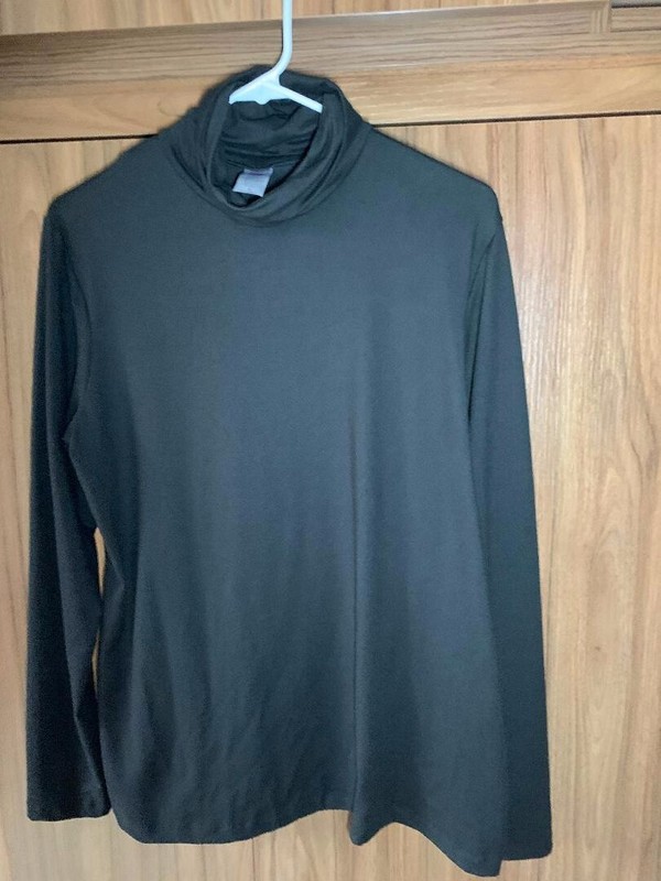 Pre- Owned Stretch Is Comfort Turtleneck Size XL