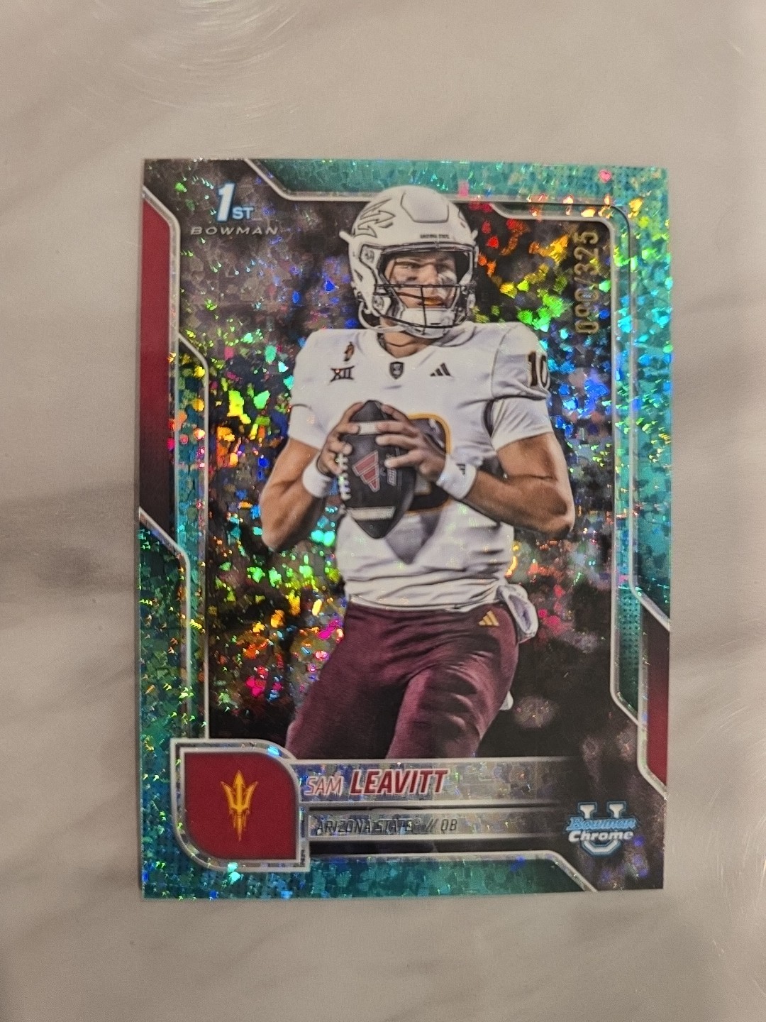 2025 Bowman Chrome U Sam Leavitt Aqua Mini-Diamond Refractor 1st #90/325