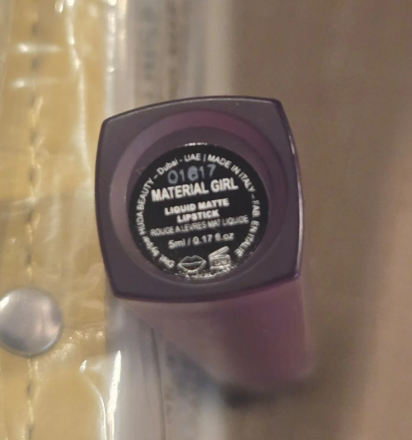 Huda Beauty Liquid Matte Lipstick Material Girl Full Size 0.17 Fl.Oz/5 ml - Image 2 of 2