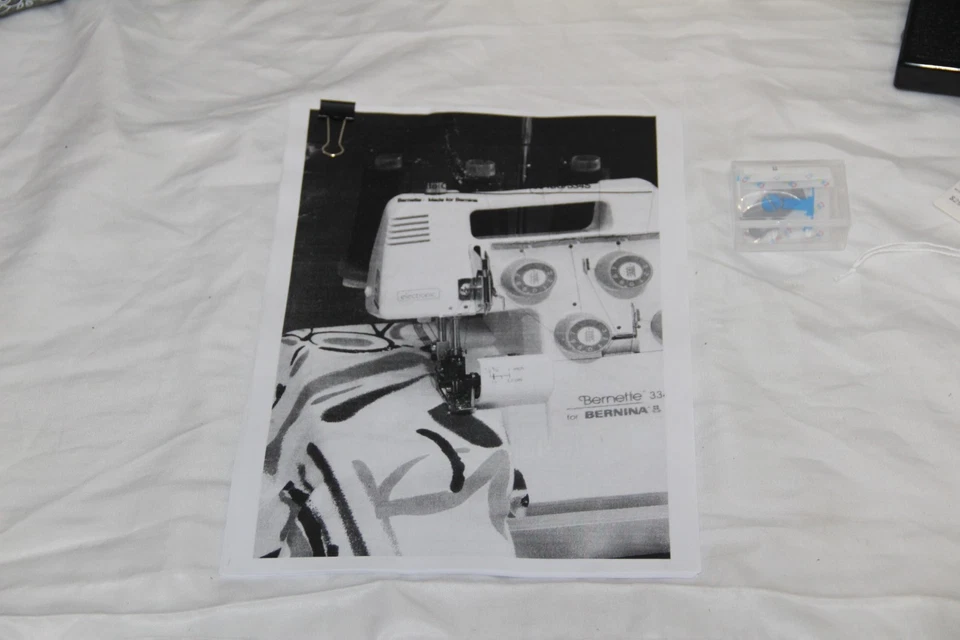 Bernina Bernette 334DS Serger Over Lock Sewing Machine | Working with bag M - image 2 of 4