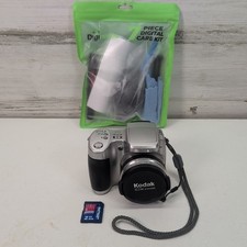 Kodak EasyShare Z650 6.1MP Digital Camera 10x Zoom Silver 2GB SD Bundle