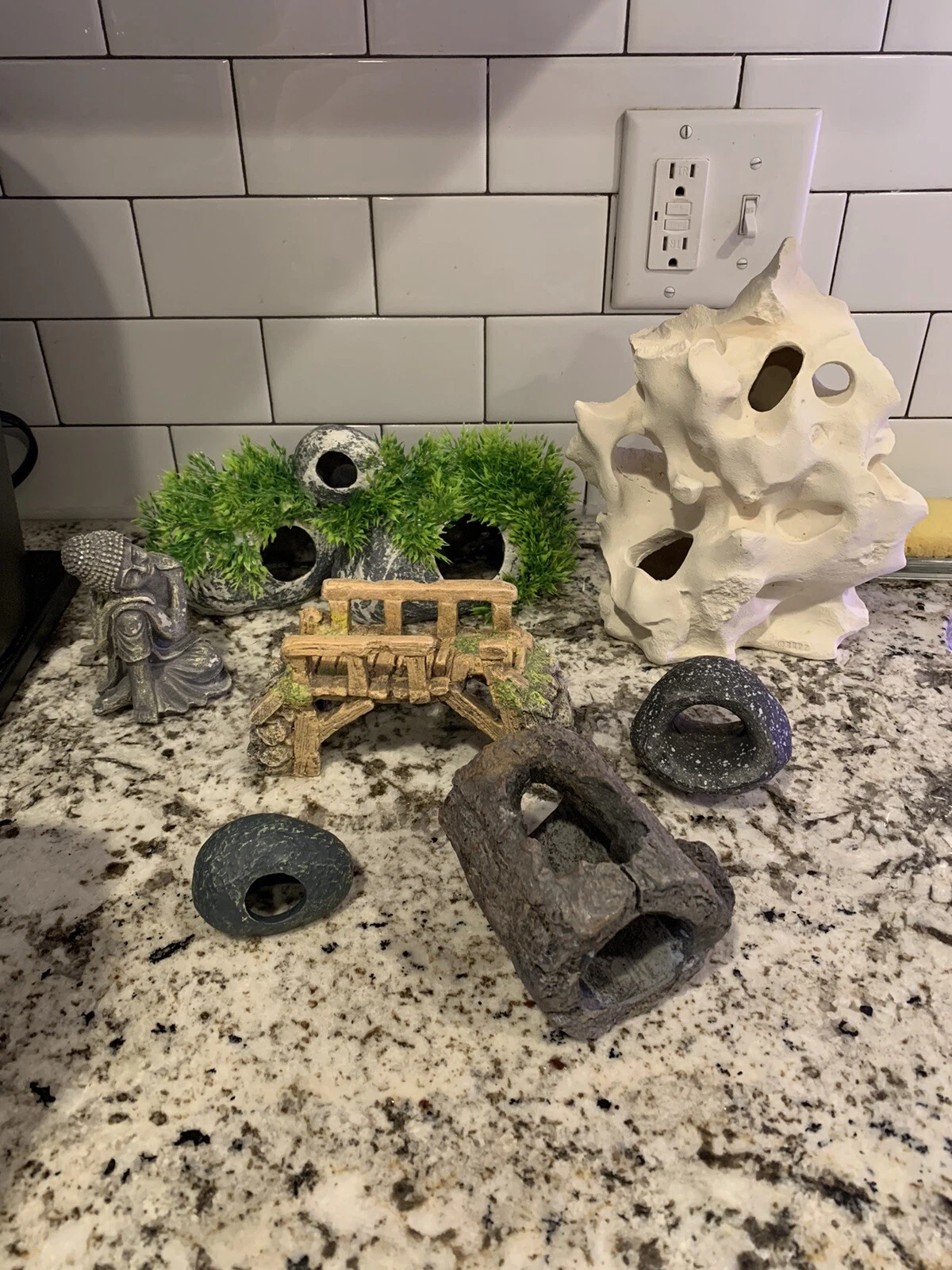 Fish Tank Decor Lot Accessories Fish Aquarium Set
Opens in a new window or tab
