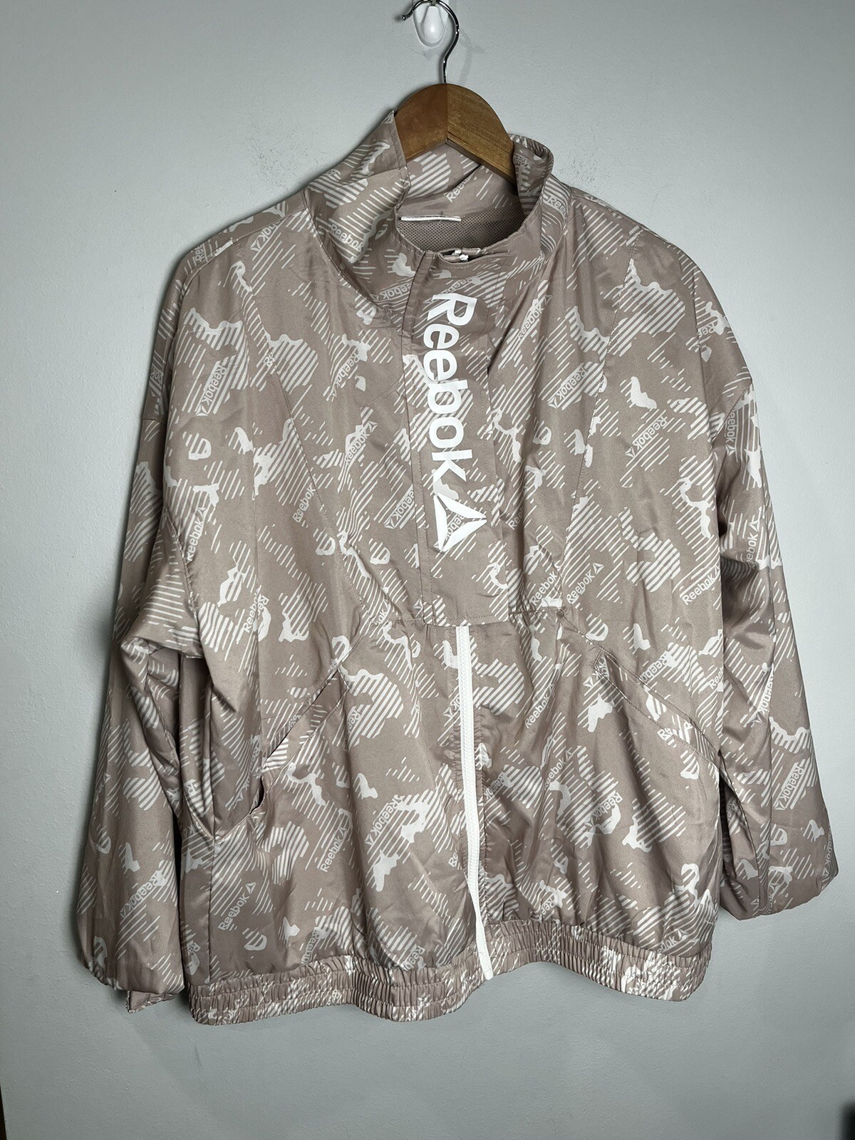 Reebok Printed Lightweight Mesh Track Jacket. Tan. Unknown Size (Probably L/XL)