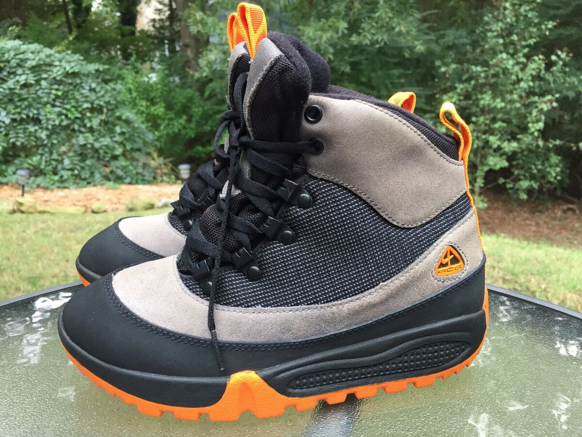 VINTAGE Nike ACG Size 4.5 Youth Winter Boots 159874 081 VINTAGE Nike ACG Size 4.5 Youth Winter Boots 159874 081