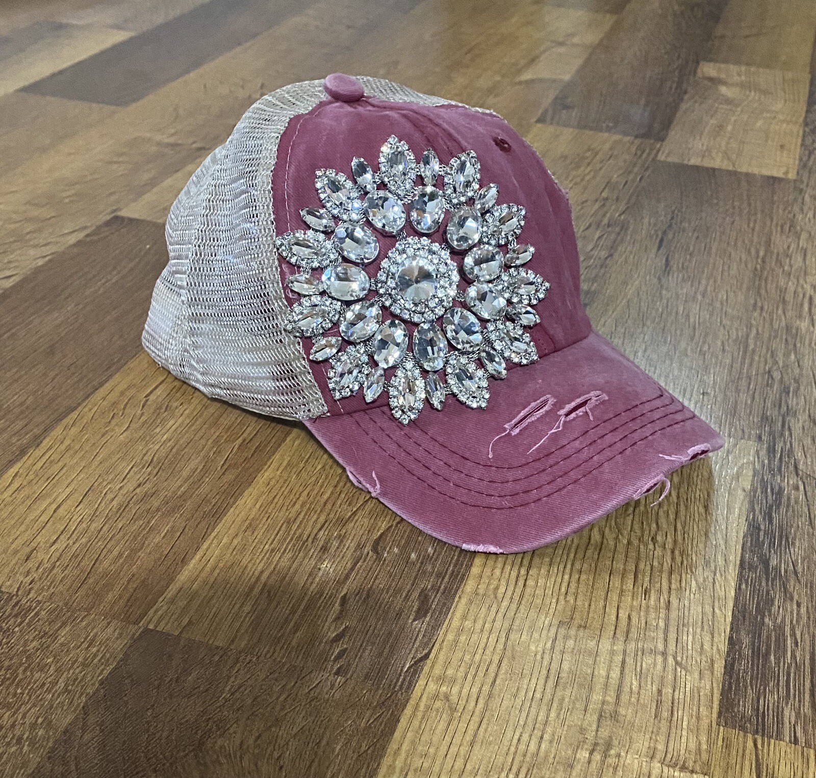 PONY Berretto da baseball donna rosso invecchiato indossato e strass beige con foro coda di cavallo