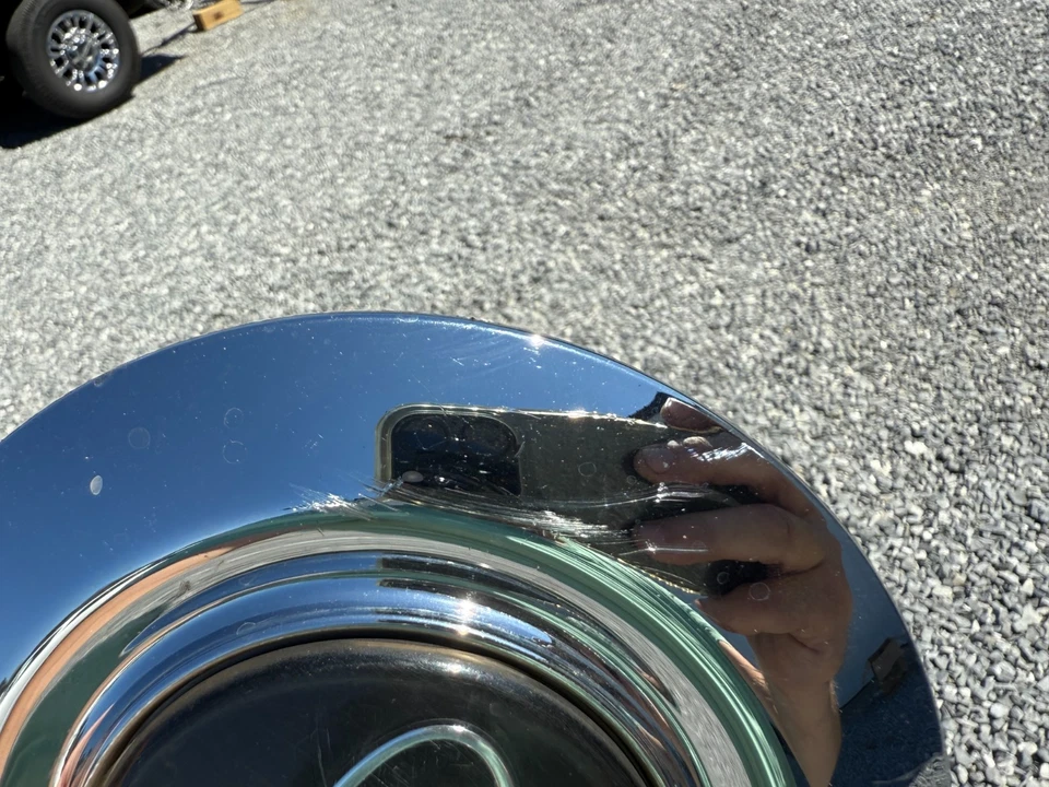 KIA MAGENTIS OPTIMA TAPA CENTRAL RUEDA FABRICANTE ORIGINAL ACABADO CROMADO 2001 2002 1 LENGÜETA ROTA Foto 3 de 4