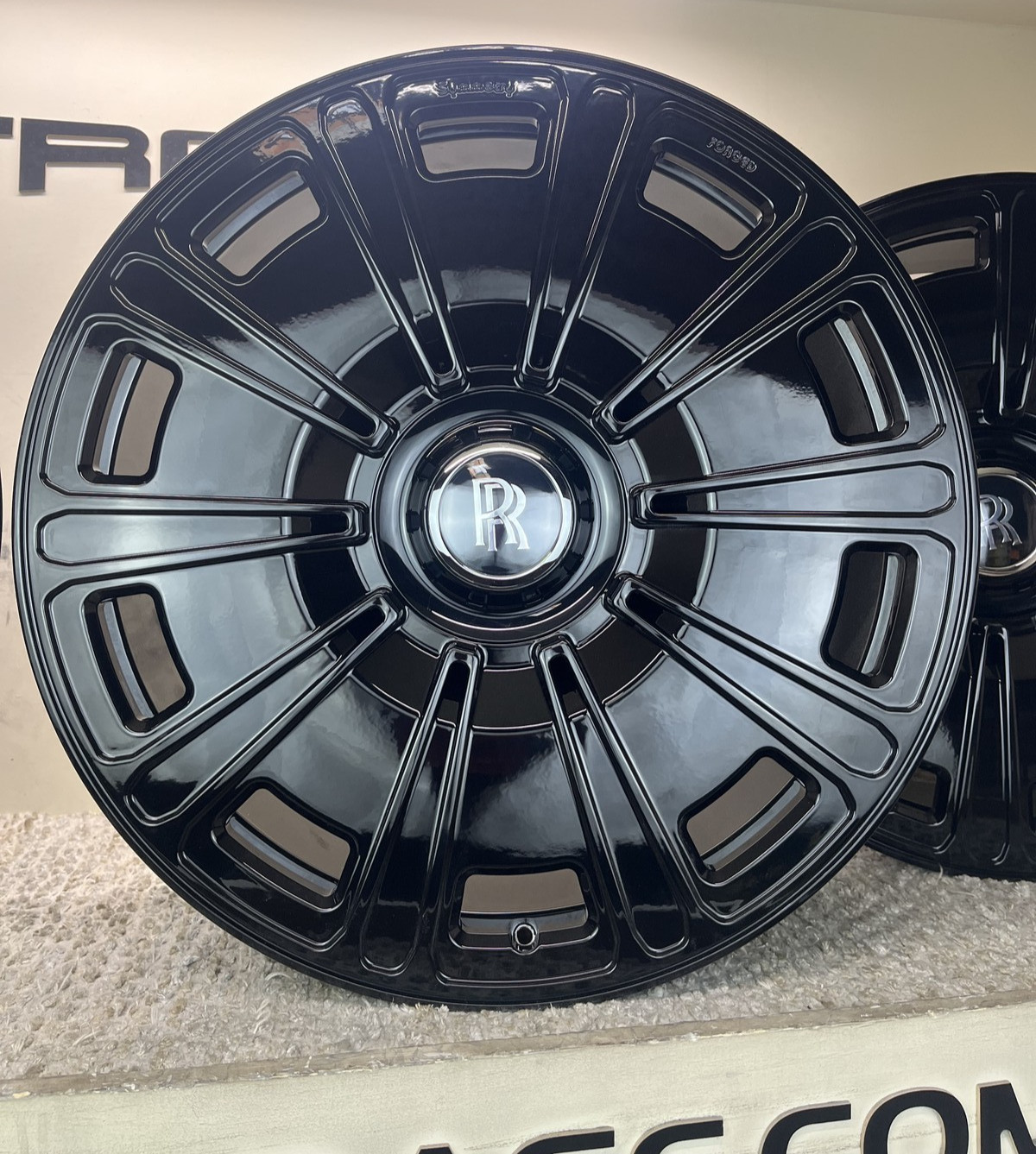 24" NG Forged Rolls Royce Cullinan Full Face Wheels W/ RR floater caps Black 52A