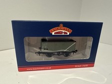 Bachmann 37-081F 7-Plank P153290 Wagon BR Grey - OO Gauge