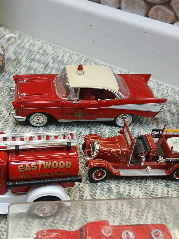 11-Diecast Fire Dept  1/64th To 1/24th Scale Corgi Matchbox,national Museum Used - Image 3 of 4