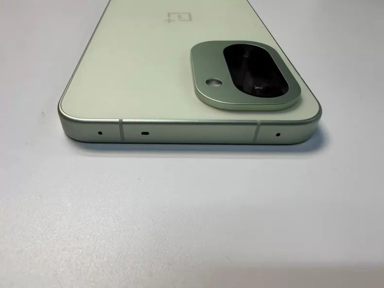 OnePlus 15R 5G 6.83