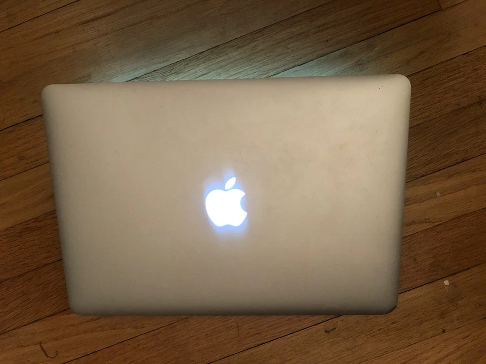 Apple MacBook Air 13" Early 2015 Core i5 1.6GHz 4GB RAM 256GB SSD - Image 4 of 4