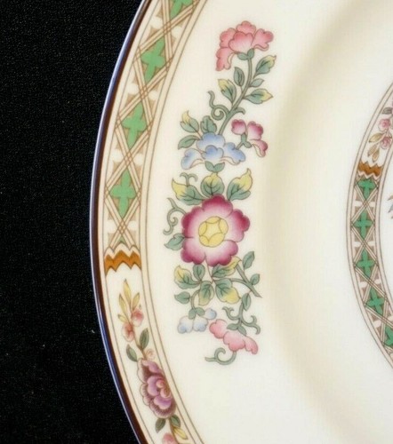 Beautiful Wedgwood Kutani Crane Brown Trim Salad Plate - Picture 2 of 3