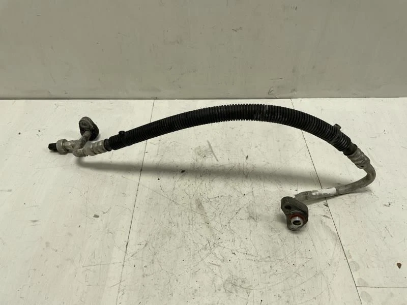 Ford Explorer XLT 2011 manguera de descarga de aire acondicionado OEM+ Foto 4 de 4