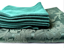 Christmas Tablecloth Green Jacquard and Six Napkins Synthetic Blend