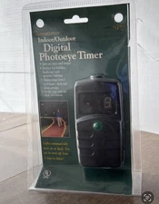 HomeCenter Indoor/Outdoor Digital Photoeye Timer • Sealed • Holiday Light Timer