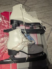 Jackson Women's Ice Skates Size 6 Novice II Brand New