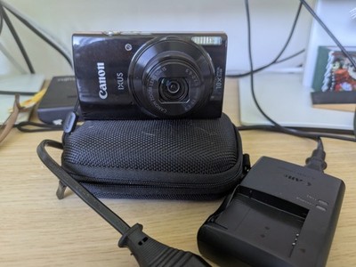 Canon IXUS 135 Digitalkamera | 8x Zoom | mit Ladegerät, USB-Kabel & Hama Tasche