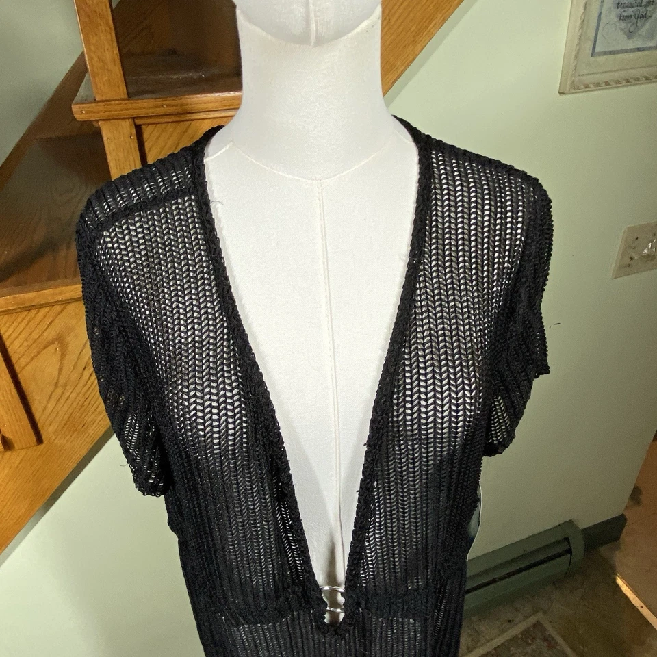 Anillo Tropical Escape Para Mujer Talla XL Kara Plateado-Frente Negro Encubrimiento Beach Resort Foto 2 de 4