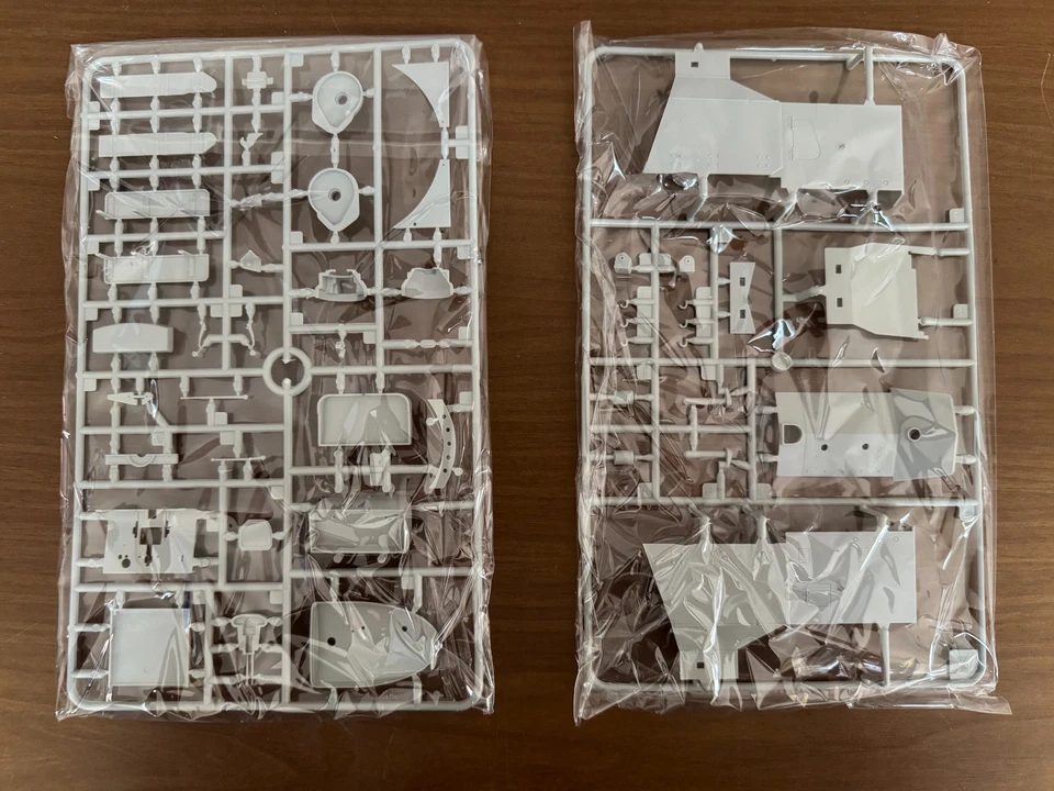 Mirror Models 35852 US Armored Bulldozer 1/35 - Immagine 3 di 4