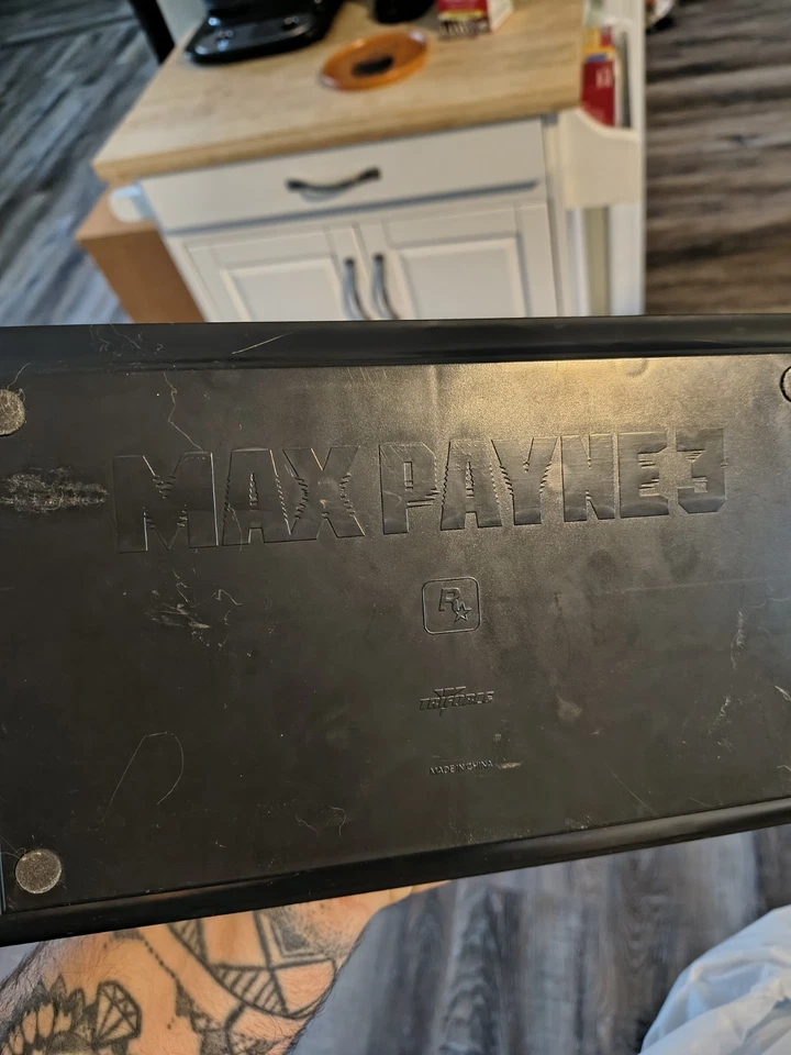 Max Payne 3 Collectors Edition 10 Inch Statue Figurine Max Payne NO Box Rockstar - Image 4 of 4