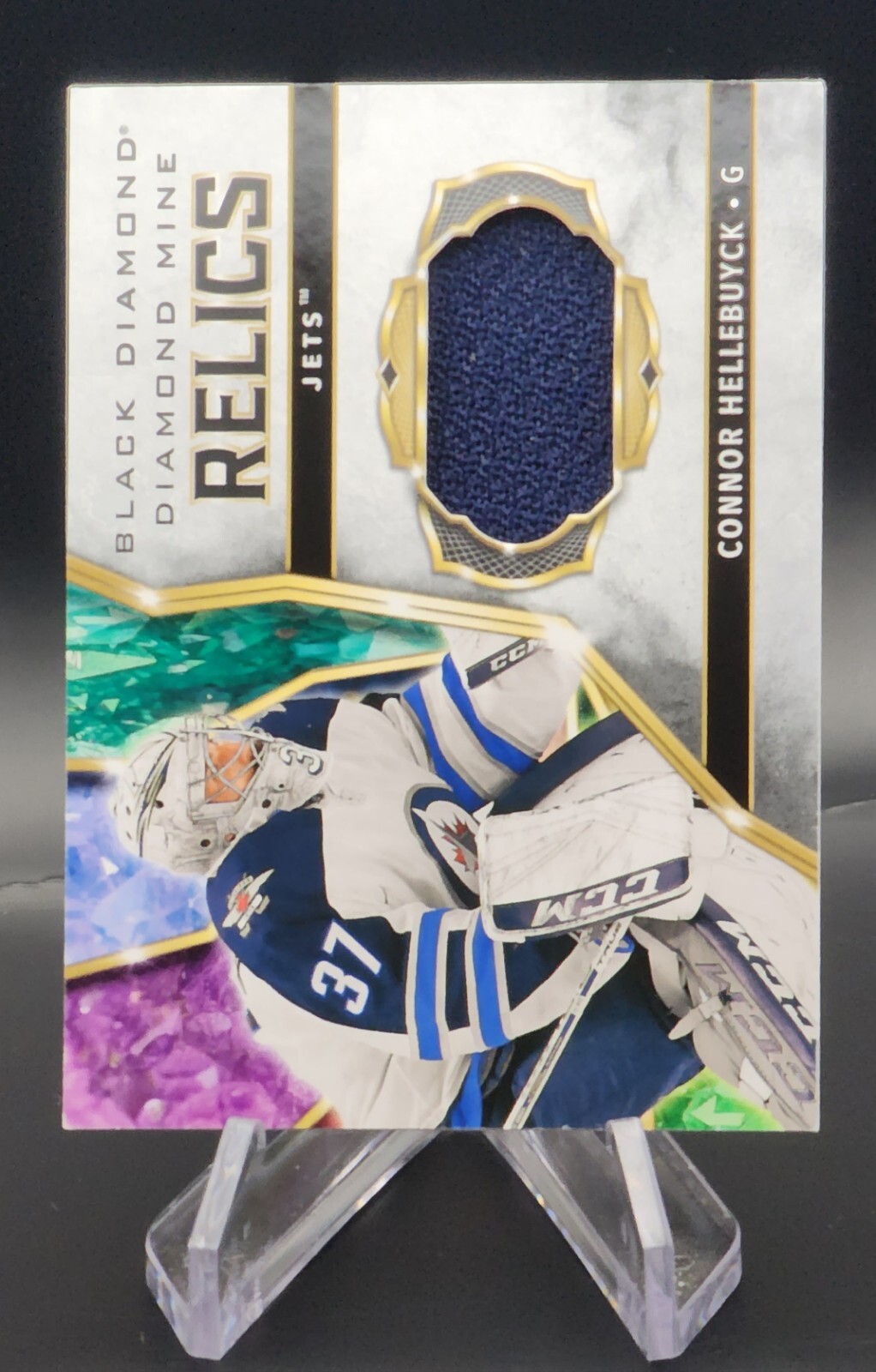 2020-21 Black Diamond Diamond Mine Relics #DMRCH Connor Hellebuyck